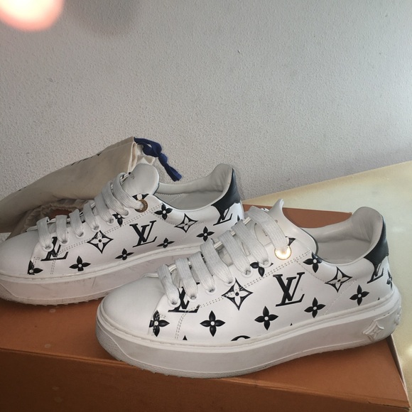Louis Vuitton Time out sneakers size 36 woman’s - Picture 3 of 7